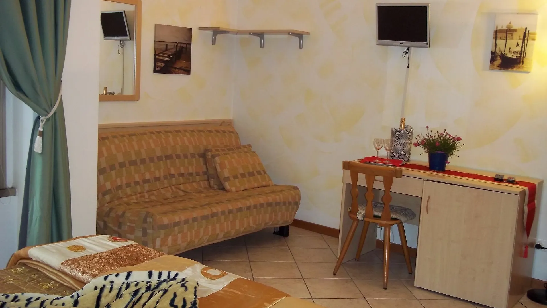 Apartment Master Camere Ed Appartamenti Lazise