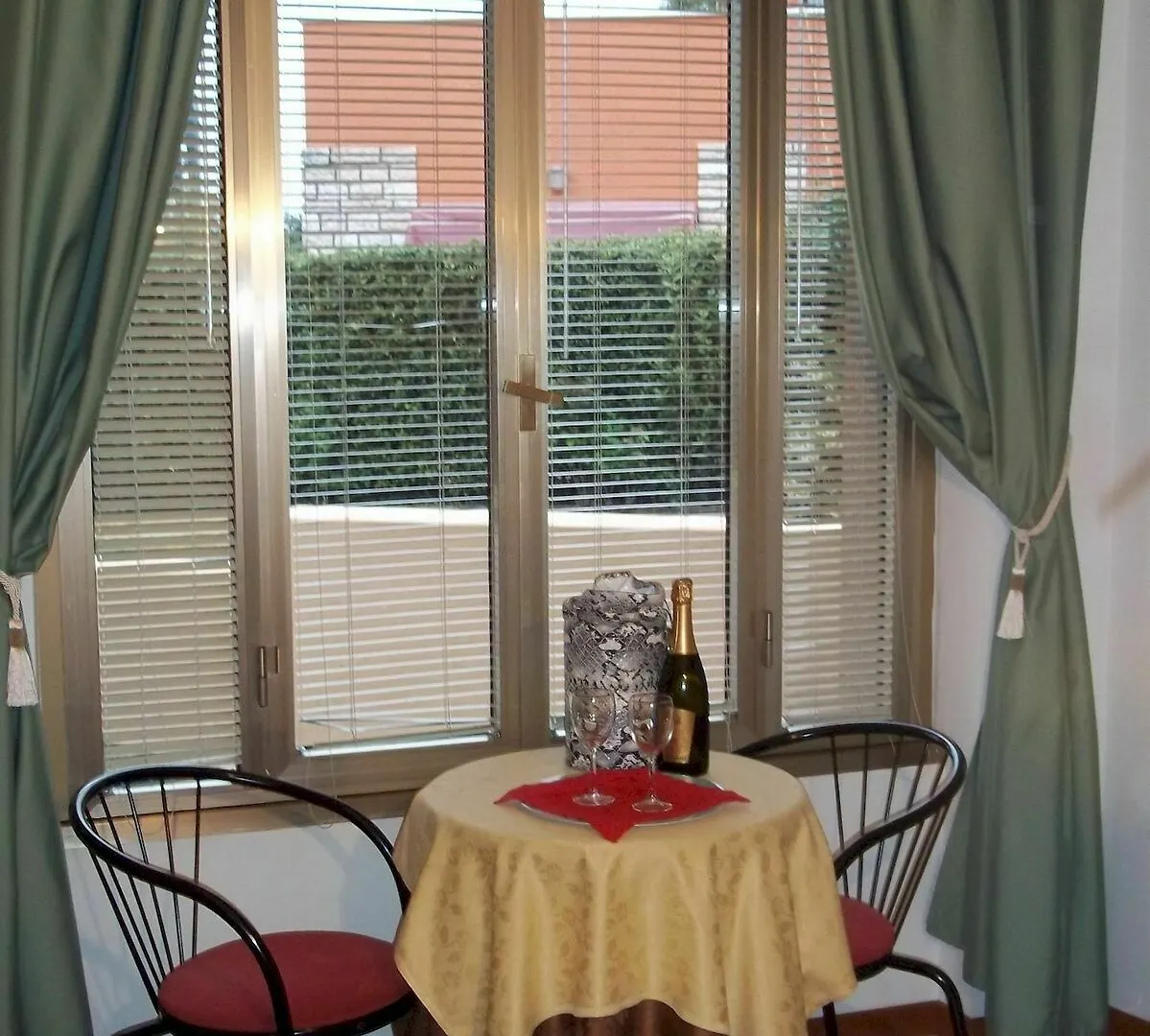 Apartment Master Camere Ed Appartamenti Lazise Italy