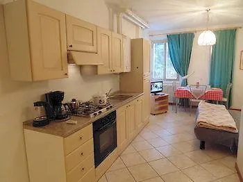 Apartment Master Camere Ed Appartamenti Lazise