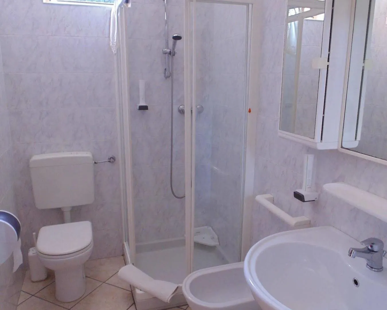 Apartment Master Camere Ed Appartamenti Lazise