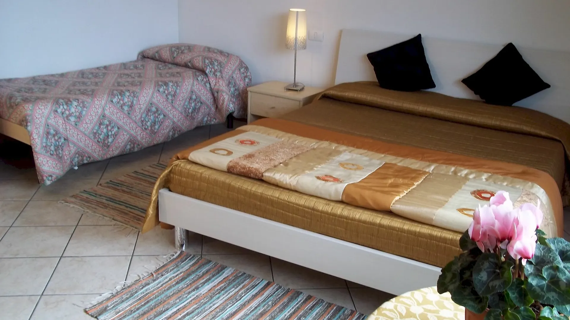 Apartment Master Camere Ed Appartamenti Lazise Italy